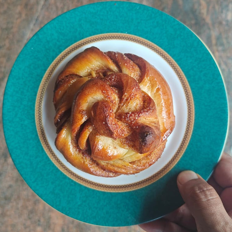 Cinnamon Knots (Pack of 2)